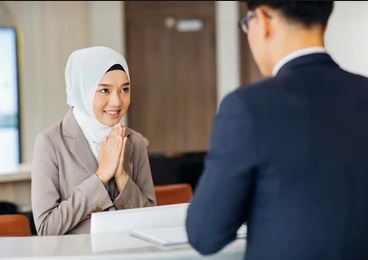 Receptionist Girl